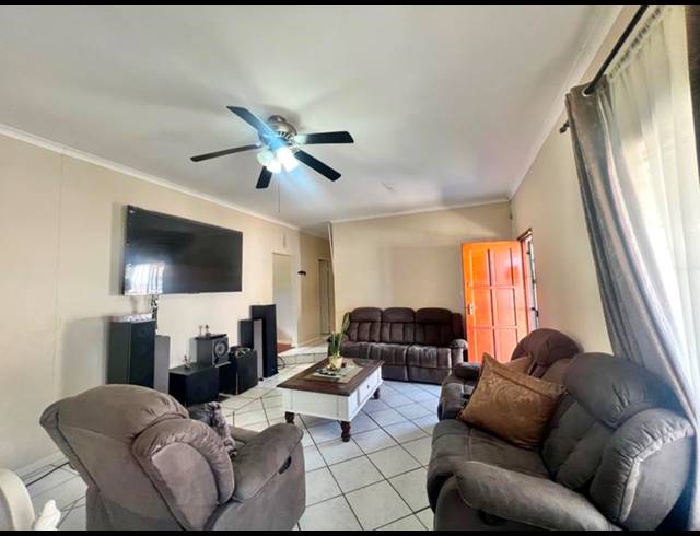 3 BEDROOM HOUSE FOR SALE IN NORTHDALE